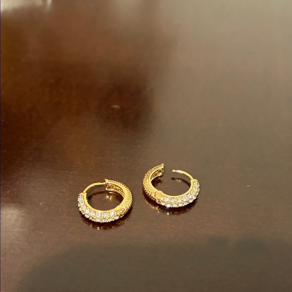Diane Von Furstenberg Gold tone Huggie Hoop Earrings
